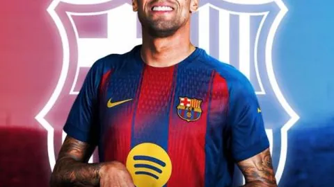 “豪门梦碎！英超巨头主场败北，八连败沦为笑柄，亿元豪华阵容难挽败局之谜”