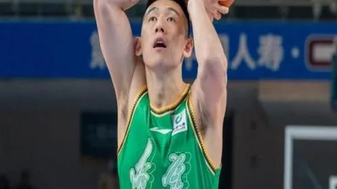 激情对决！比尔森严阵以待，波尔图客场挑战，欧联杯烽火燃情！